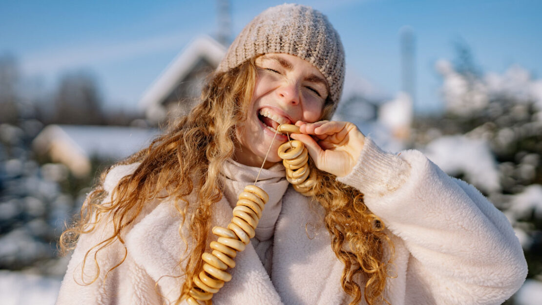 Në dimër jeni më pak aktivë dhe hani më shumë, 5 këshilla për të kontrolluar peshën tuaj gjatë kësaj periudhe
