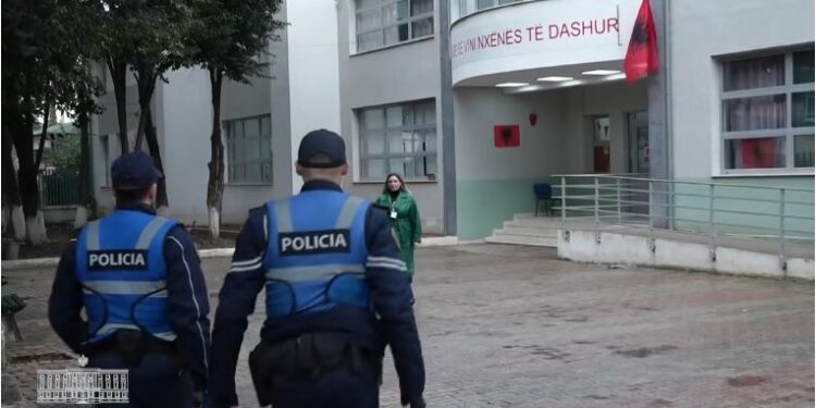 Paketa e sigurisë në shkolla/ Balla: I rikujtoj nxënësve dhe prindërve të bashkëpunojnë me Policinë e Shtetit