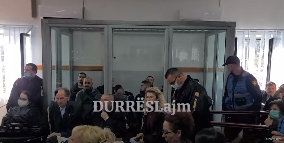 Seanca maratonë në gjykatën e Durrësit/ Lihen në burg 35 nga të arrestuarit e megaoperacionit “Tempulli”