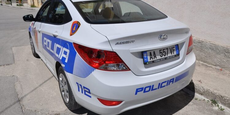 U dëmtua aksidentalisht duke pastruar armën e gjahut, dërgohet në spital 54-vjeçari