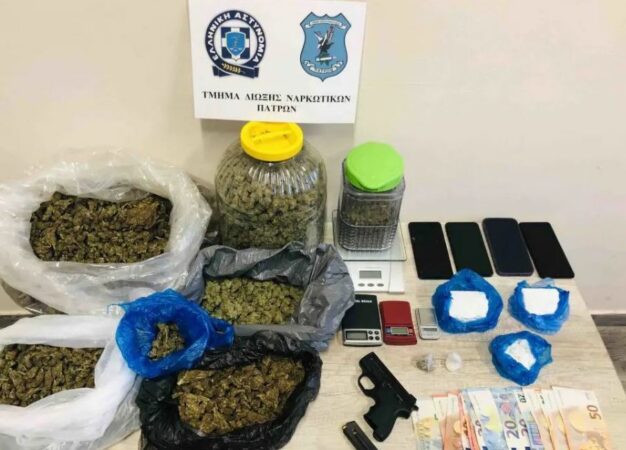 Drogë, armë dhe para cash, shqiptari arrestohet në Greqi me bashkëpunëtorin e tij