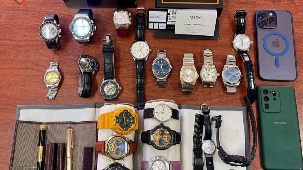 Emri/ Shiste në rrugë ora kontrabandë të markave të shtrenjta, arrestohet 30-vjeçari