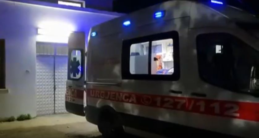 Shkoi të merrte pensionin, i moshuari rrëzohet nga shkallët, humb jetën në vend