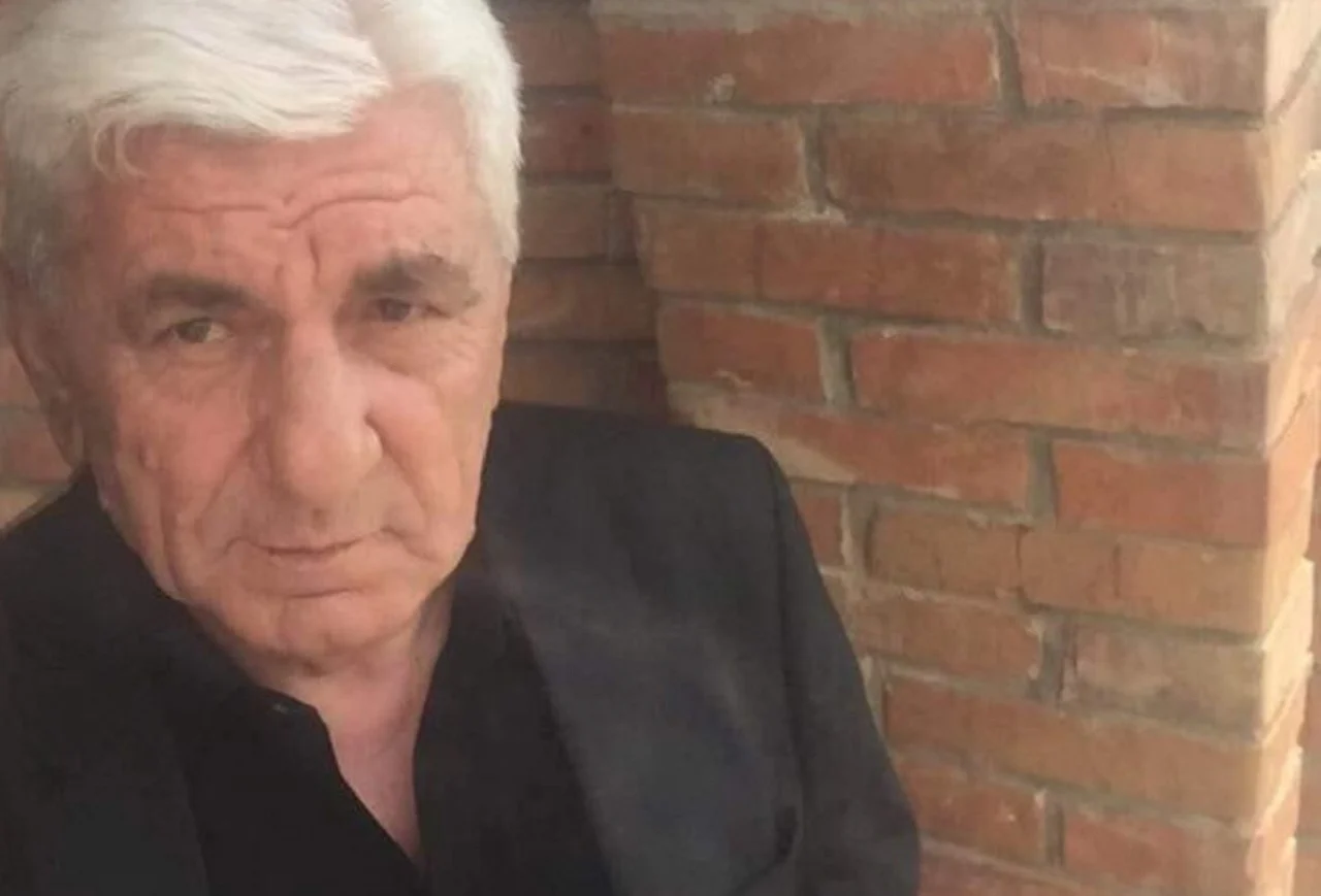 U vra gjatë atentatit ku shënjestër ishte pronari i tij! Del fotoja e ekonomistit që mbeti viktimë