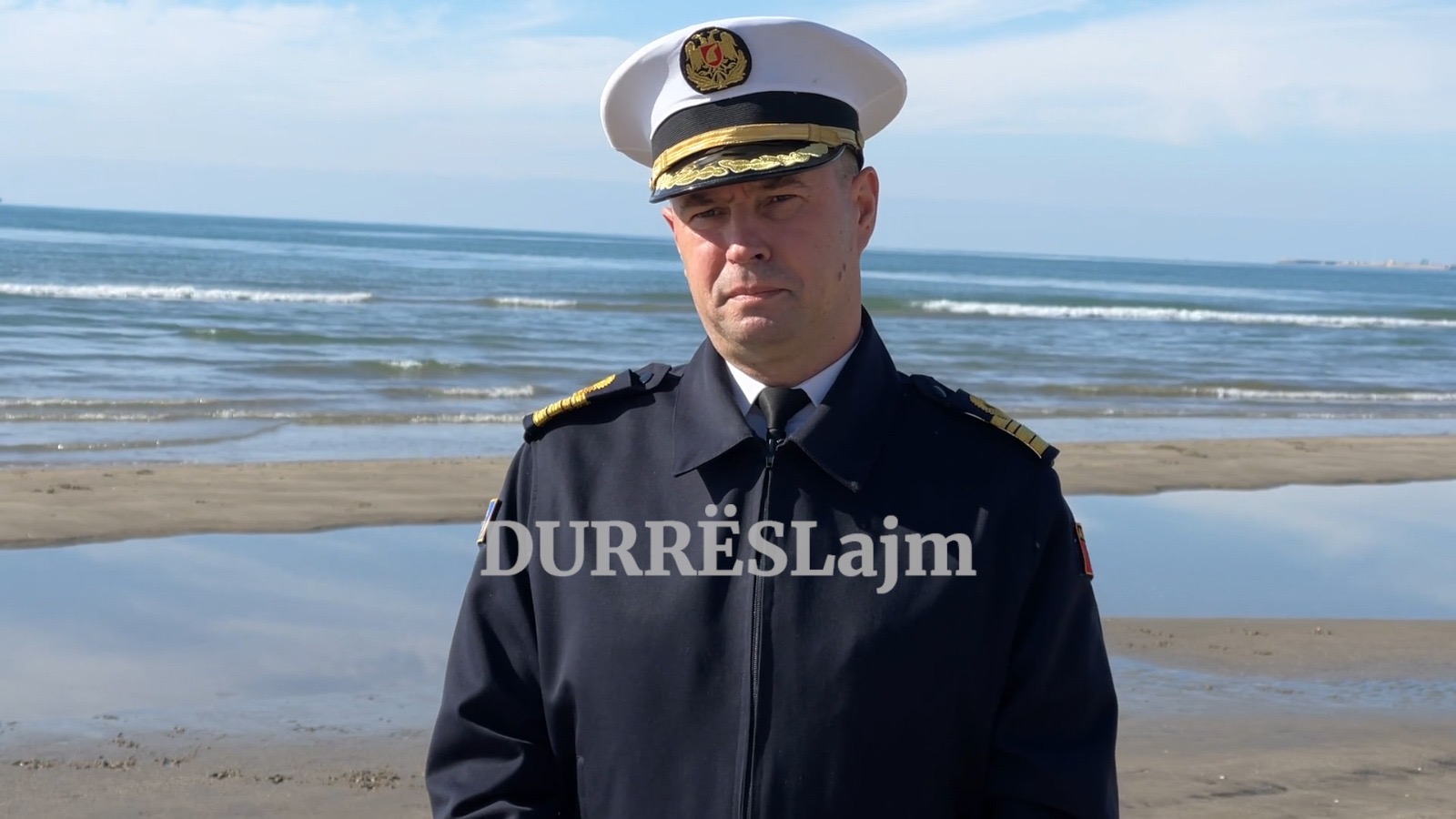 Tërhiqet deti me 60 cm në Durrës, a e pengon punën në port? Përgjigjet eksperti (VIDEO)