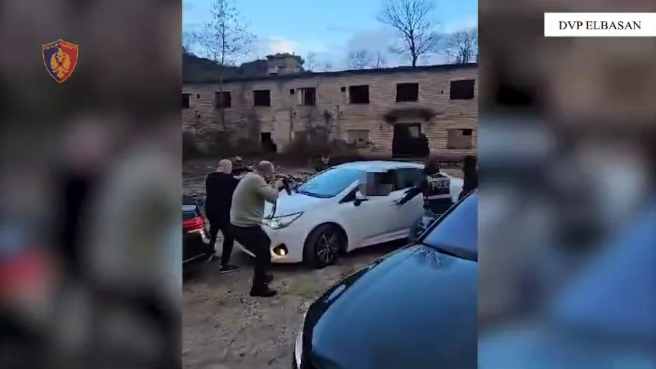 Trafik armësh dhe droge drejt Maqedonisë së Veriut, bien në pranga tre persona