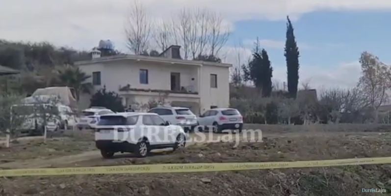 Vrasja horror në Durrës, detaje dhe pamje nga vendi i krimit ku babai u vra nga vajza 19 vjeçe (VIDEO)