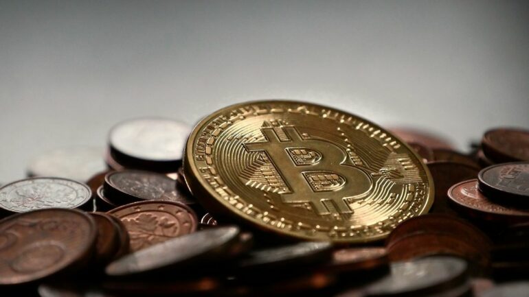 Bitcoin si asnjëherë më parë, kriptovaluta thyen çmimin rekord, ja sa kushton një monedhë