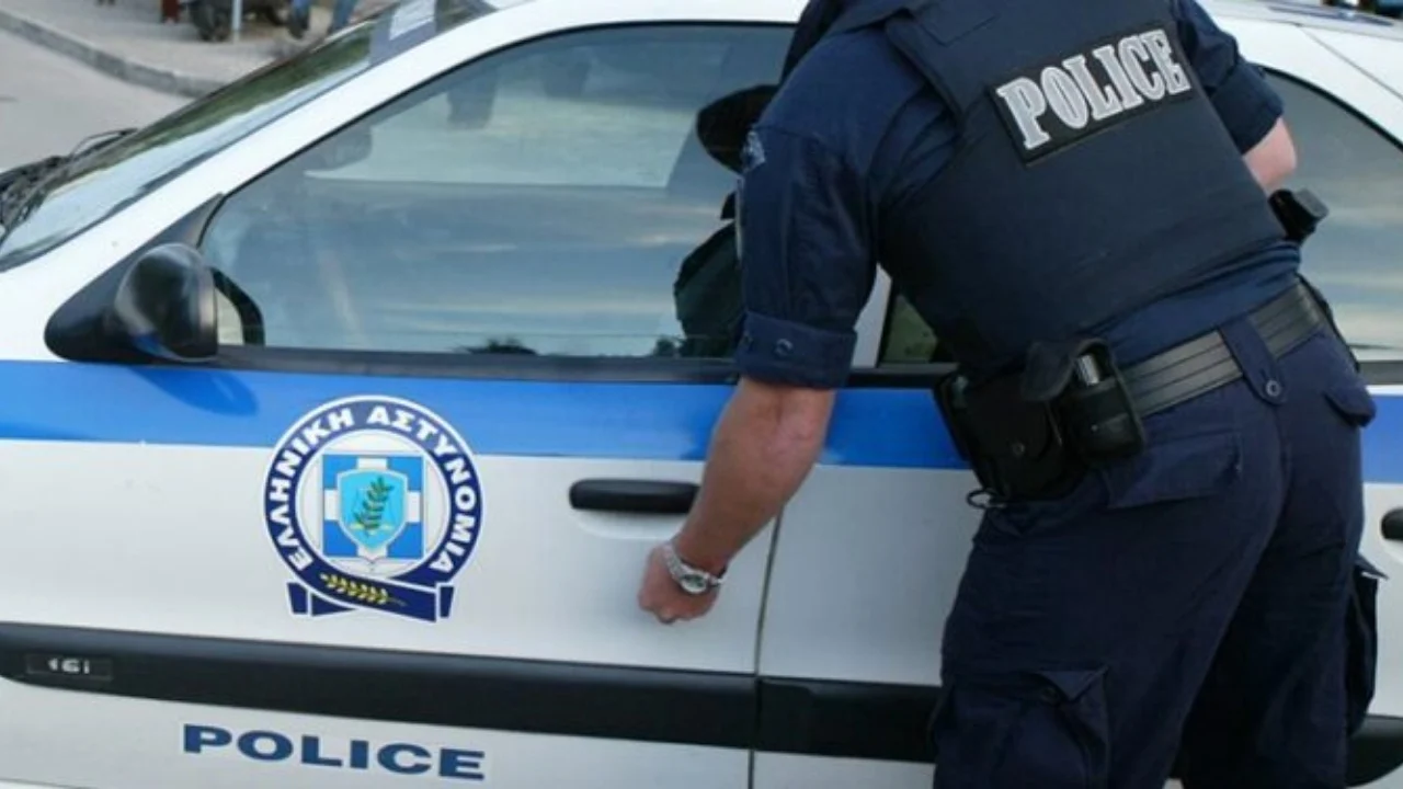 Sulmoi partneren dhe e plagosi rëndë në kokë, arrestohet shqiptari në Greqi