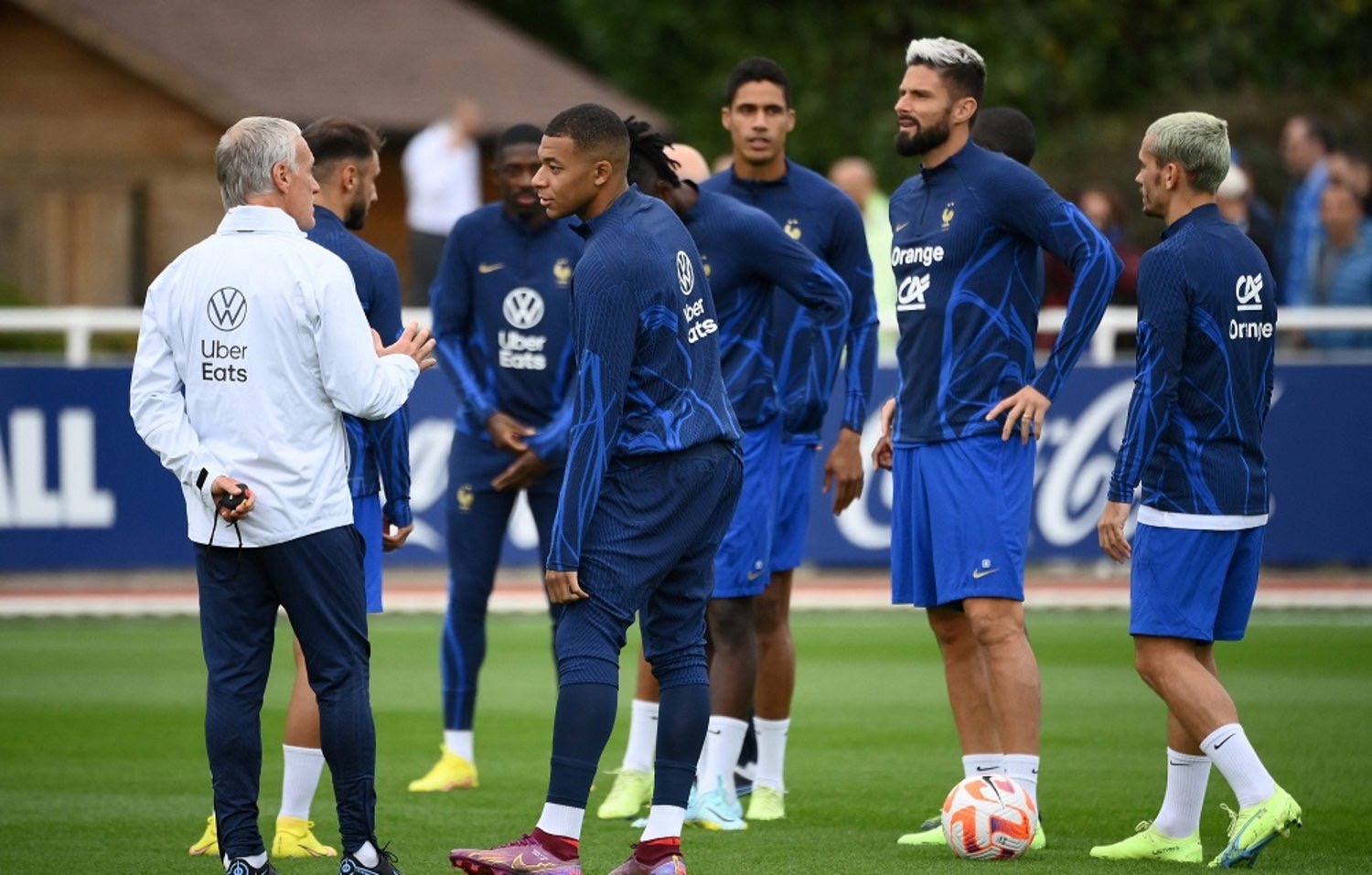 Federata franceze ndalon agjërimin në të gjitha ekipet kombëtare, plasin polemikat