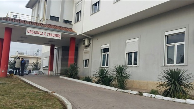 Bie nga tarraca 21-vjeçari, niset në gjendje të rëndë drejt Traumës
