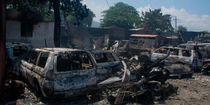 Franca evakuon më shumë se 170 shtetas dhe rreth 70 njerëz të kombësive të tjera nga Haiti