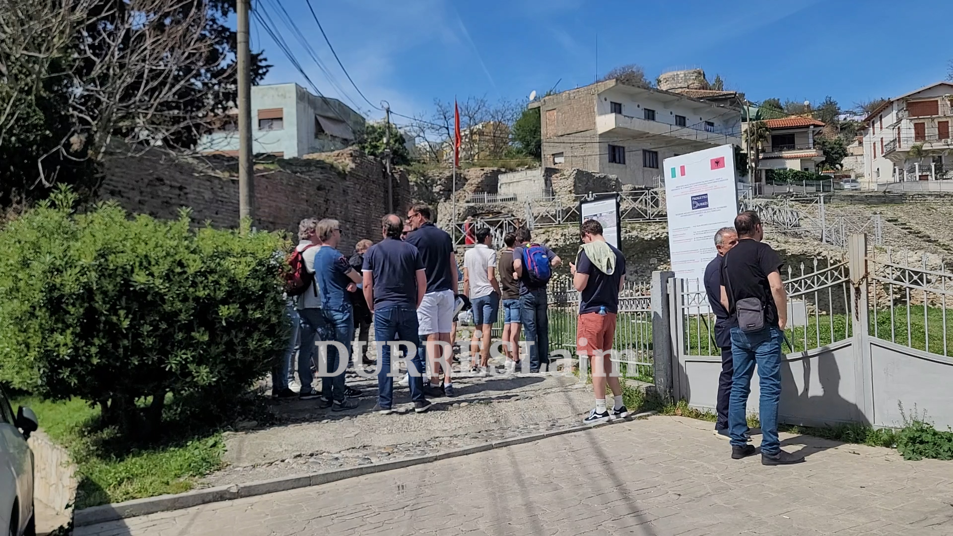 60 ish-studentë nga Roterdami vizitojnë Durrësin: E bëjmë këtë udhëtim prej 25 vitesh (VIDEO)