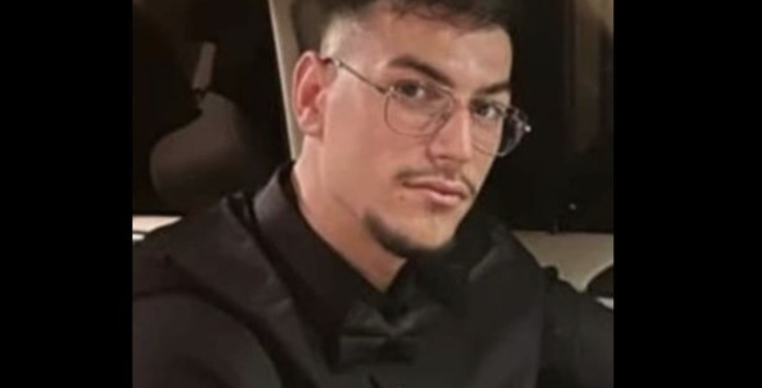 Prekin shokët e 19-vjeçarit që u vra me thikë në Fier: Dhimbja dhe lotët janë të pashtershëm për ty Grrei