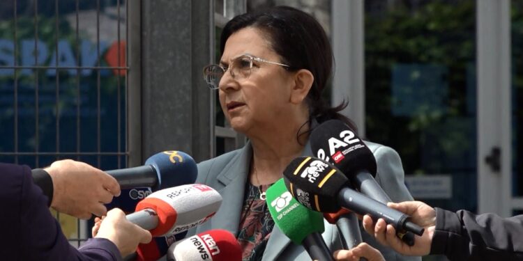 Akuzohet nga SPAK për abuzim me tenderat/ Rajmonda Balili: Nuk jam dakord me pezullimin nga detyra