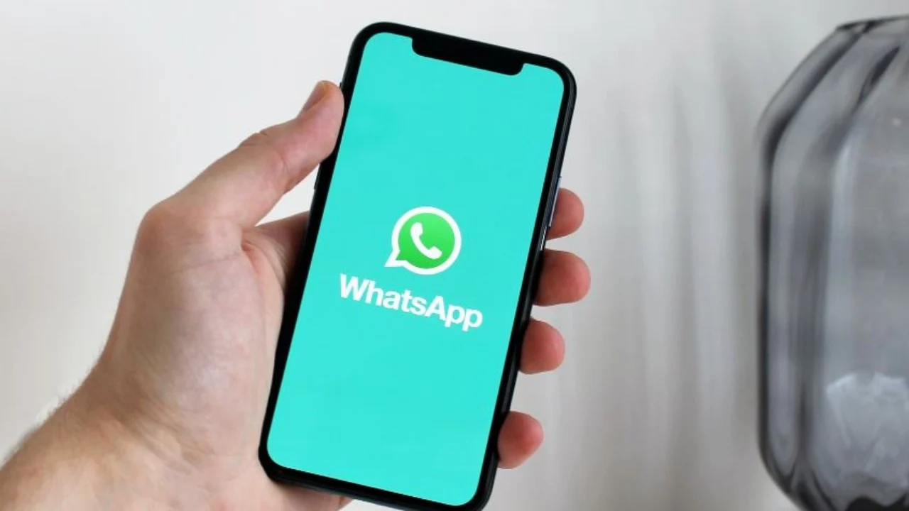 “WhatsApp” vjen me një funksion të ri për përdoruesit e versionit beta!