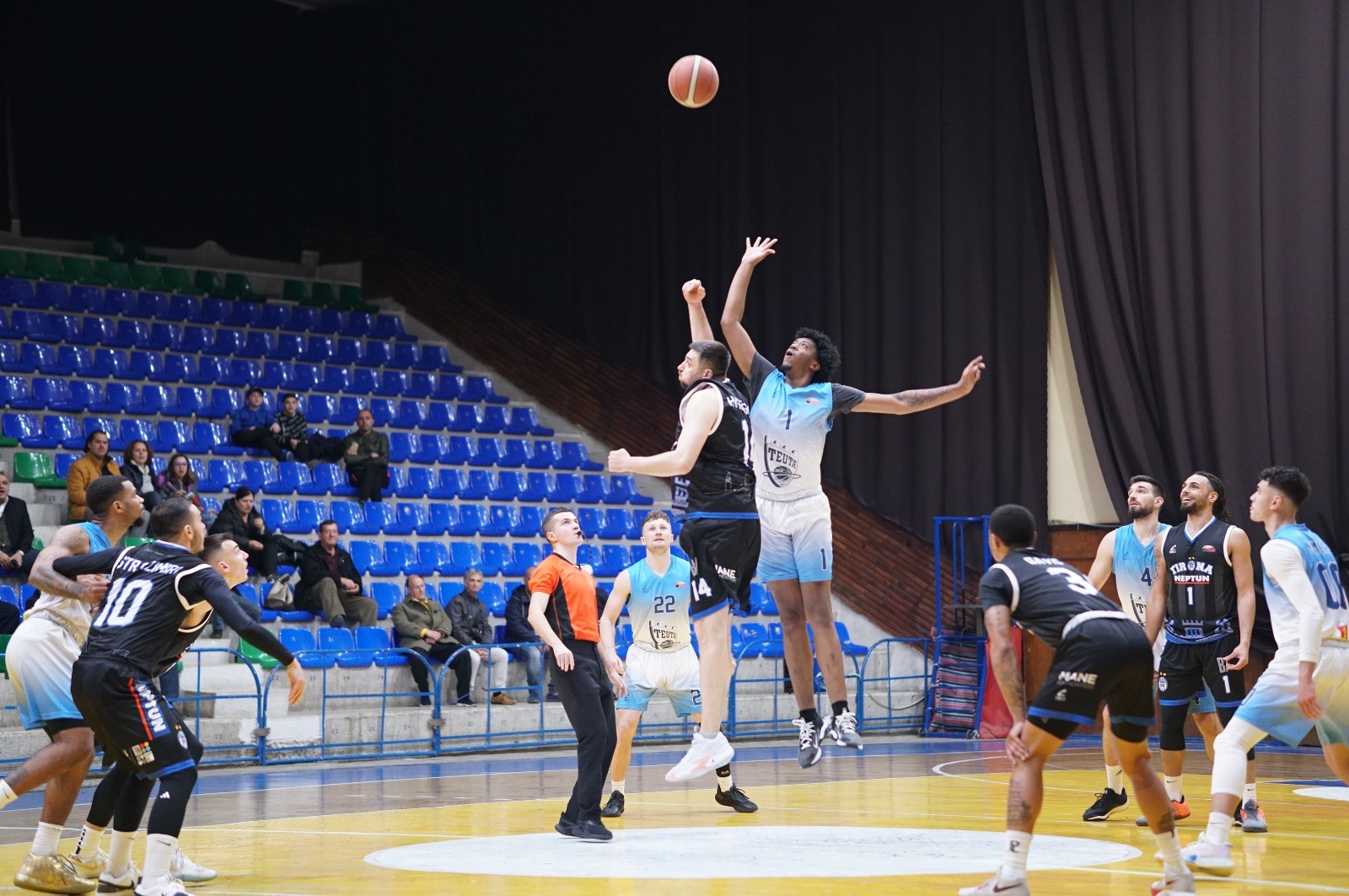 Basket, Teuta mposht Tiranën dhe ecën e sigurt drejt play-offit