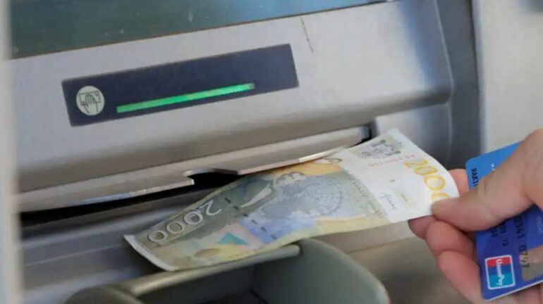 Vendimi i Bankës Qendrore për Dinarin, hapen degë dhe bankomate për serbët e Kosovës afër vendkalimeve kufitare