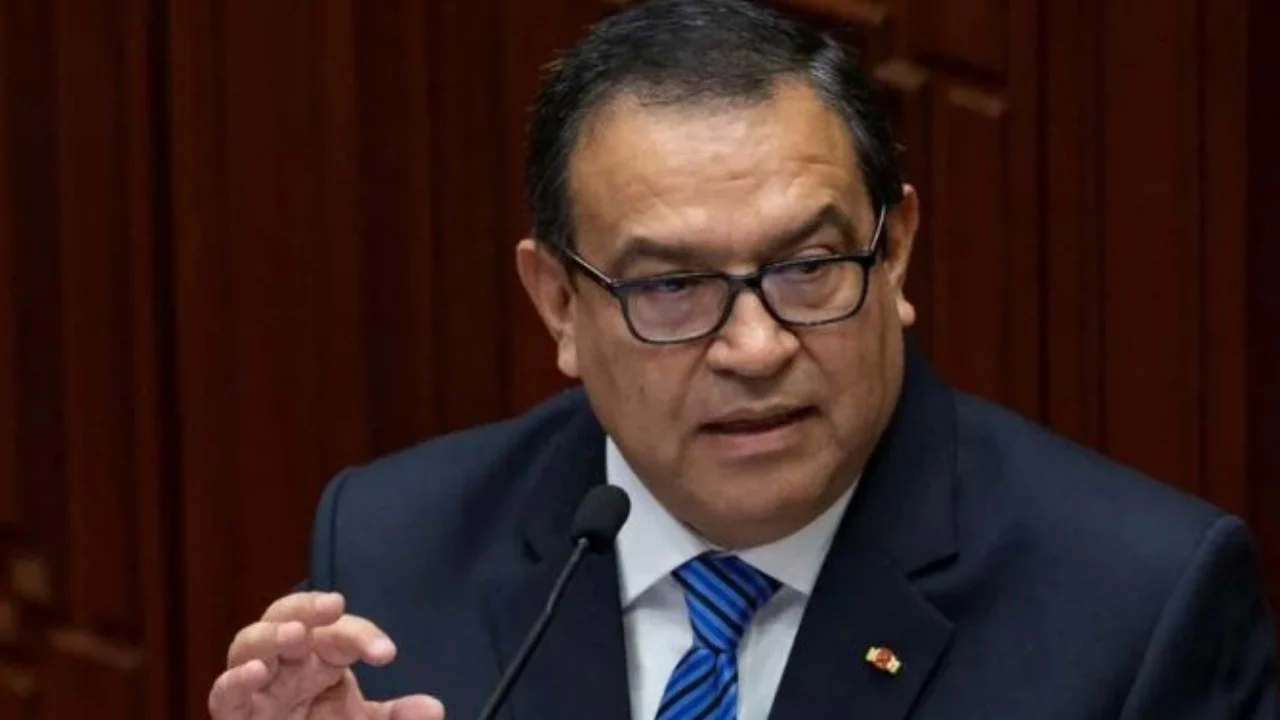 Kryeministri peruan jep dorëheqjen, akuzohet për një lidhje me një 25-vjeçare! Shfrytëzoi pushtetin për t’i gjetur punë