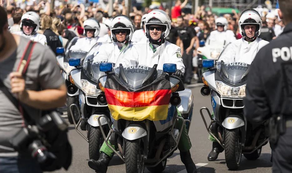 Policët në Berlin nuk mund të tundin flamujt gjermanë gjatë Euro2024! Ja arsyeja