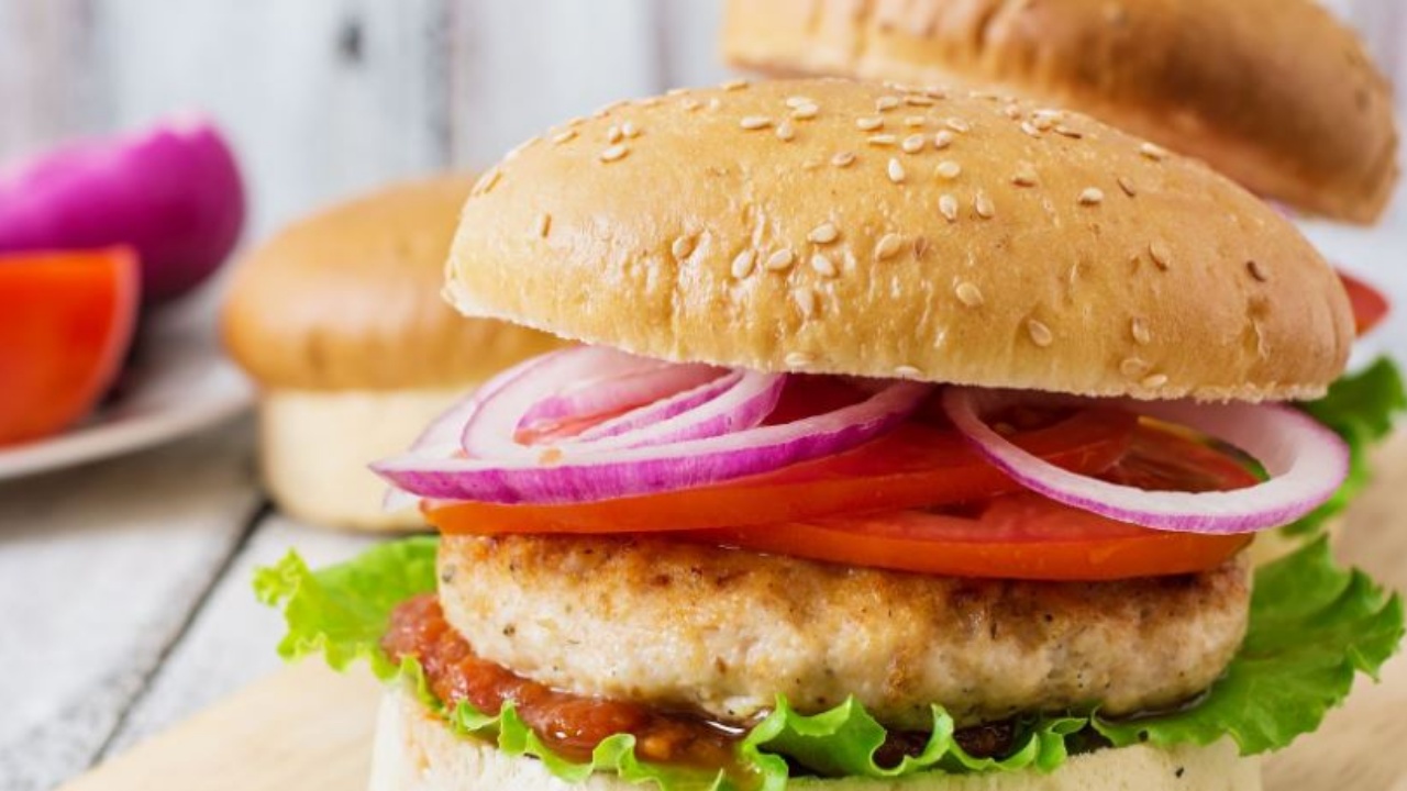 Studim i ri: Ushqimet që lidhen me shkaktimin e 32 sëmundjeve