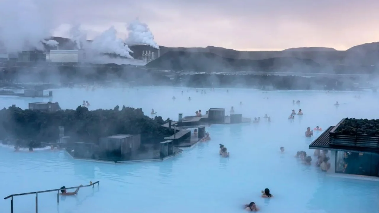 Evakuohet Laguna Blu, pritet një shpërthim i fuqishëm vullkanik