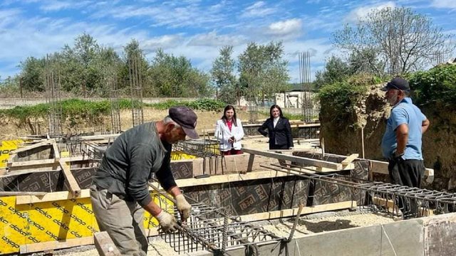 Një shkollë e re po ndërtohet në Golem, Rama: Do t’i japë komunitetit një godinë me standarde për arsimin