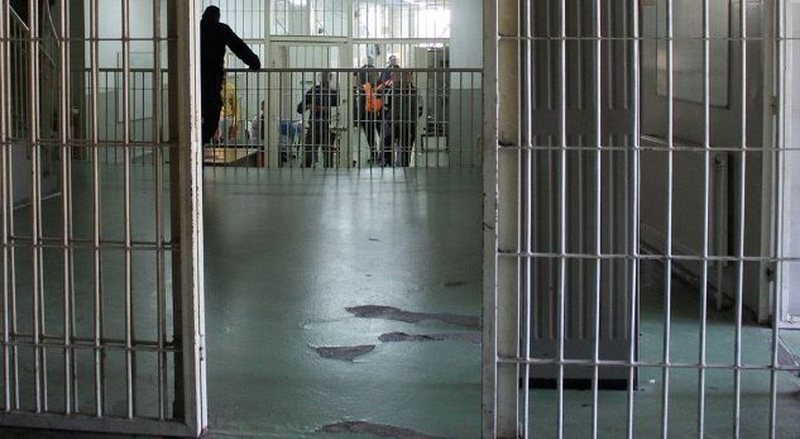 Ligji i amnistisë penale, nis sot lirimi i 700 të burgosurve! Përfitojnë edhe ish-zyrtarë të dënuar nga GJKKO