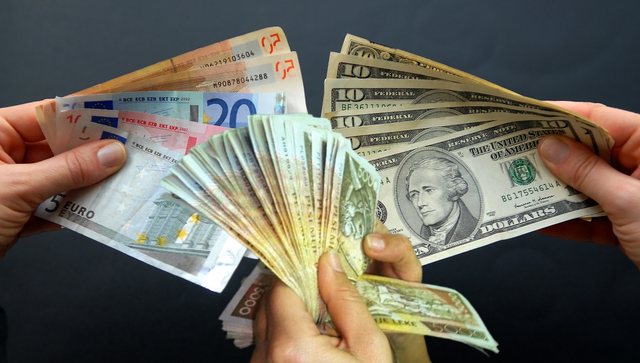 Dramë në tregun valutor, leku “godet” sërish euron edhe dollarin