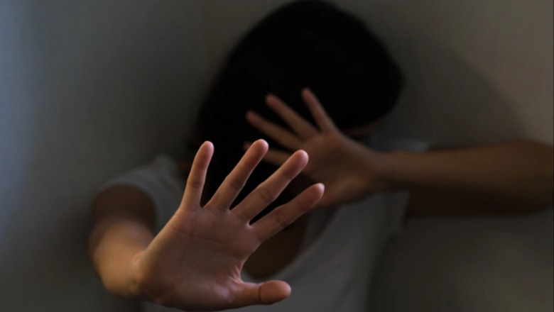 Ngacmoi seksualisht 27-vjeçaren në lokalin ku ishte kamarier, arrestohet 31-vjeçari