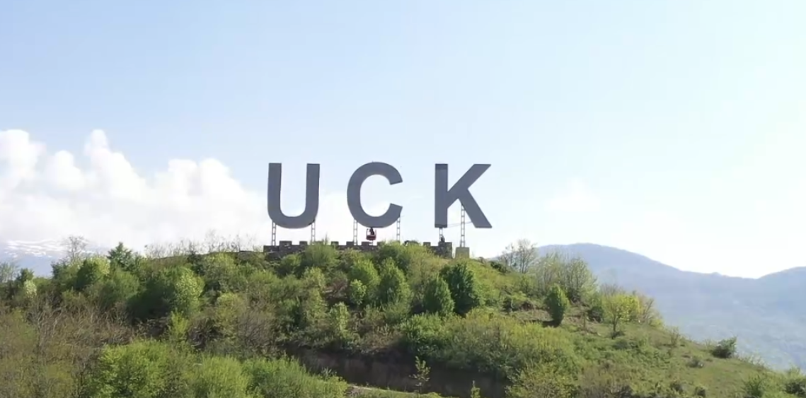 Në Prizren po ndërtohet obelisku “gjigand” për UÇK-në