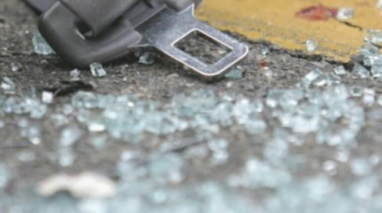 Aksident i rëndë, makina humb kontrollin, ndërron jetë shoferi