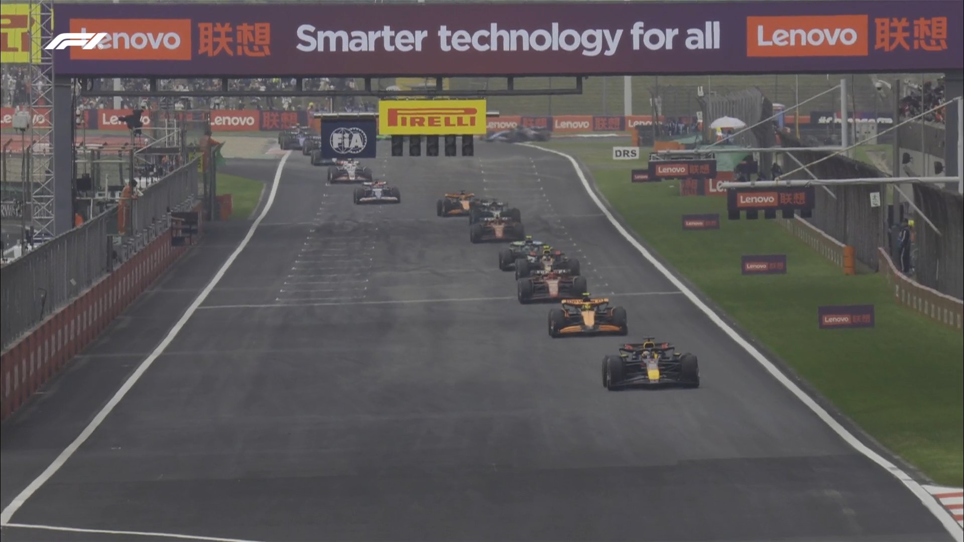 Formula 1/ Vershtapen triumfon edhe në Kinë, makina Red Bull vijon dominimin