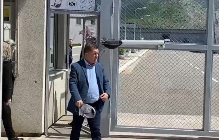 Amnistia penale, lirohet Fran Frrokaj: Uroj që burgun të mos e provojë askush!