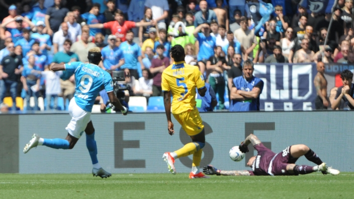 Napoli nuk shkon më shumë se barazimi kundër Frosinone-s në shtëpi