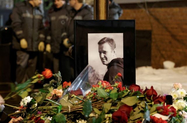 Mbajti shërbimin funeral për Alexei Navalny, e pëson prifti rus, ja çfarë pritet të ndodhë me të
