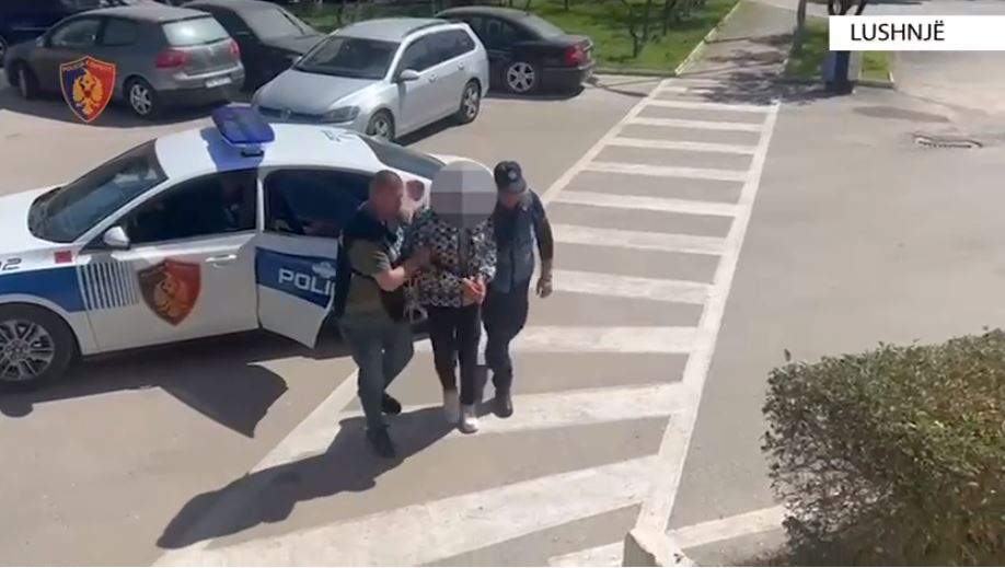 Publikoi në rrjete sociale video intime të një vajze të mitur, arrestohet 19-vjeçari 