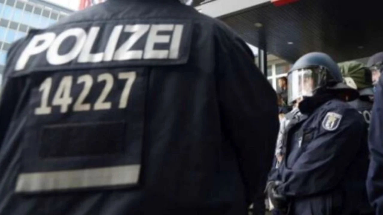 “Me bomba dhe thika”/ Planifikuan sulm terrorist në Gjermani, një vajzë dhe dy djem të mitur vihen në pranga