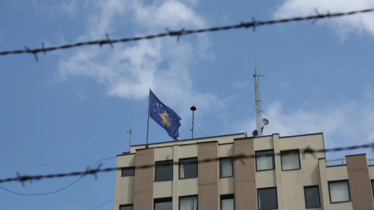 “Fushatë e egër kundër anëtarësimit”, Kosova akuzon Serbinë! Vuçiç: Në maj do të jetë beteja kyçe