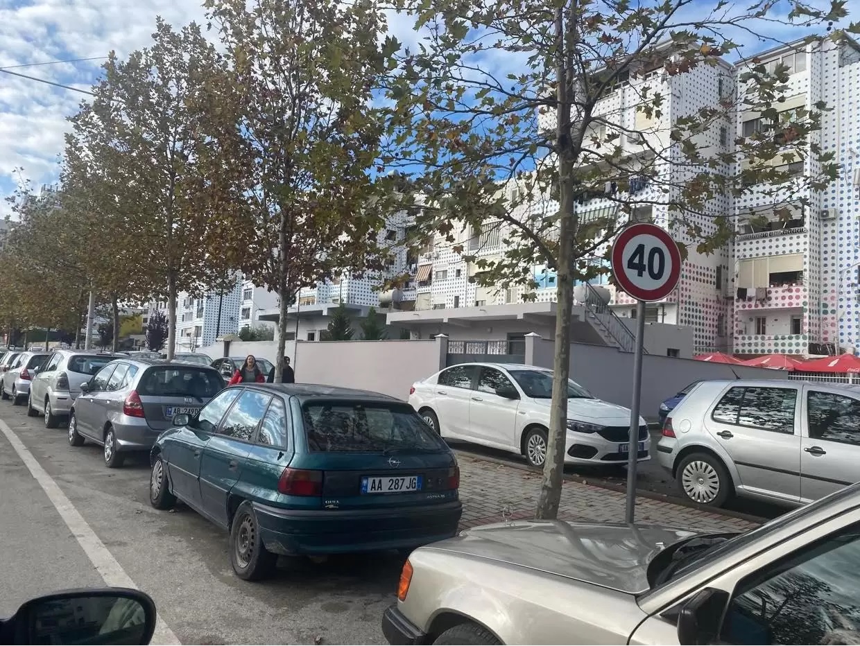 Propozimi për tarifimin e parkimit në rrugët e Durrësit, reagon kreu i PD Durrës, Joni Myshketa