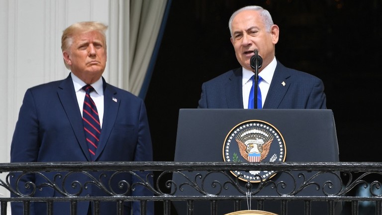 Dikur një aleat i Netanyahut, Trump paralajmëron se mund t’i ndërpresë mbështetjen ushatarke nëse rizgjidhet
