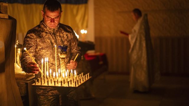 Ukraina shënon Pashkën e saj të tretë në luftë