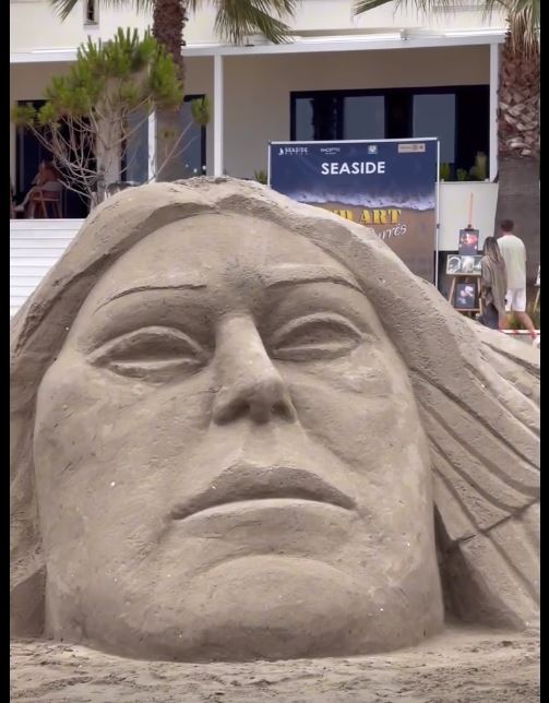 Skulpturat prej rëre që po tërheqin vëmendjen e pushuesve në Durrës (VIDEO)