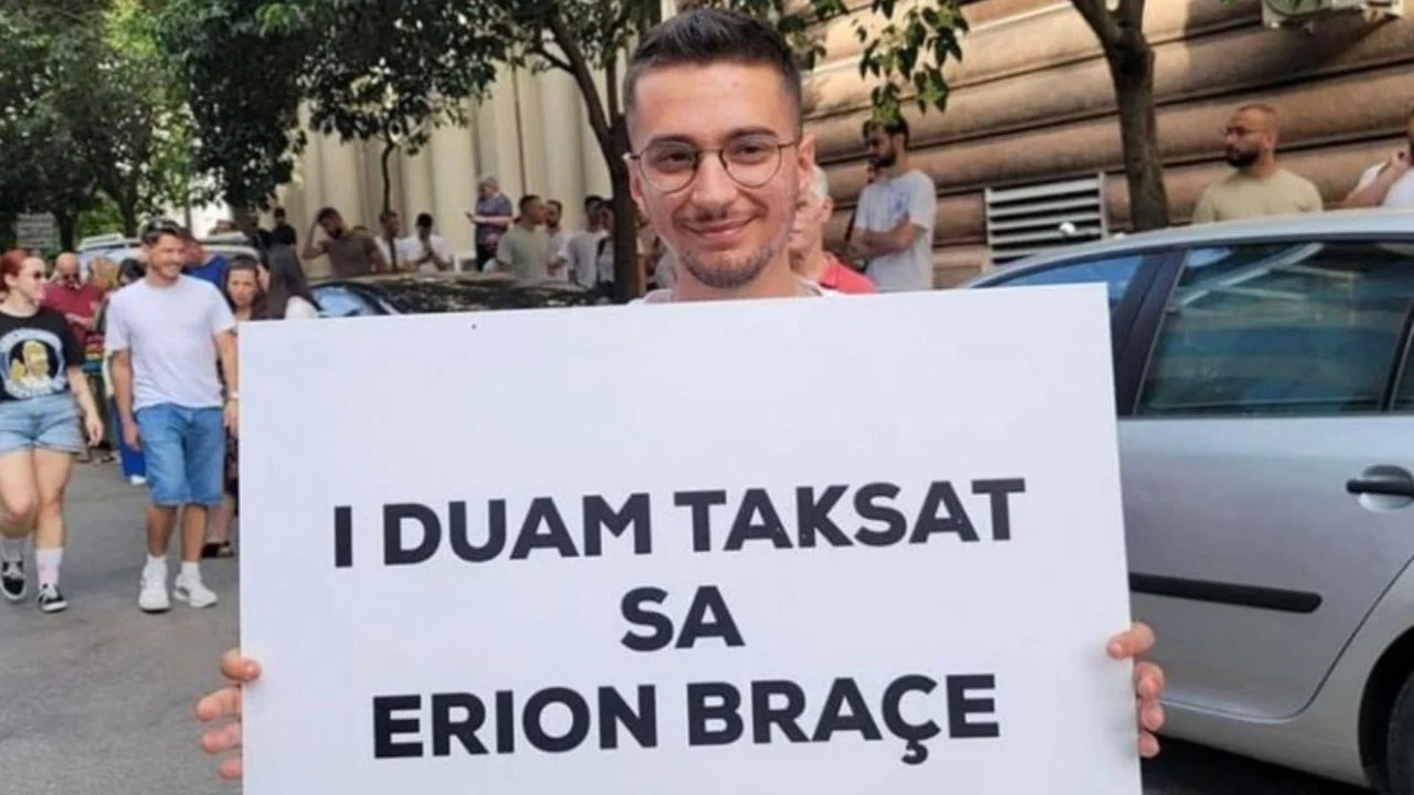 “I duam taksat sa Erion Braçe”, deputeti ironizon profesionistët e lirë: Injorantë që nuk dallojnë dot të ardhurat bruto nga ato neto