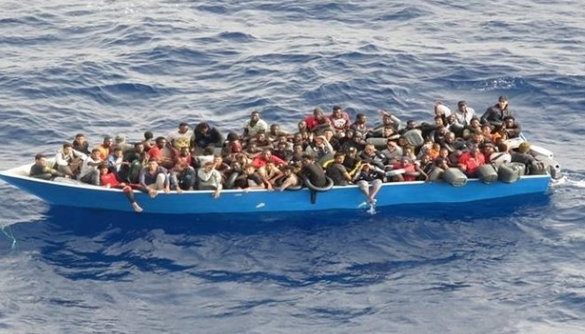 Po kalonin Kanalin Anglez me një anije të vogël, shpëtohen rreth 80 emigrantë