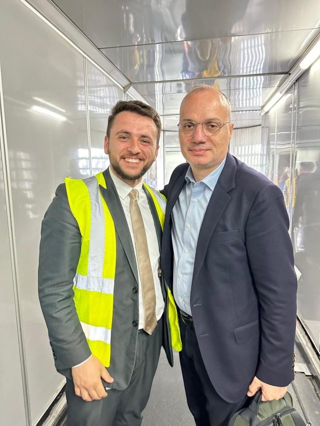 Hasani: Krenar për ambasadorët shqiptarë në portat ajrore të botës