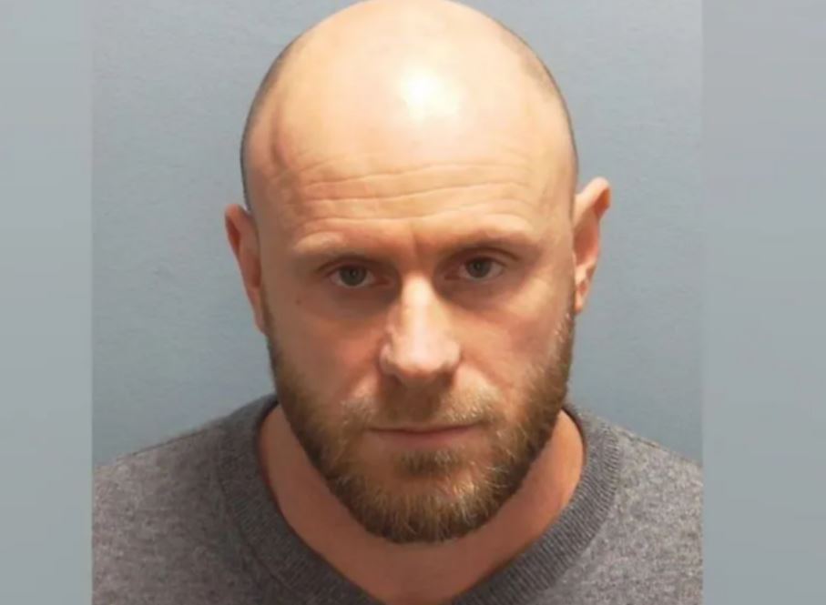 Akuzohet se i shkaktoi vdekjen pas sulmit pronarit grek, dënohet në Britani shqiptari me identitet të rremë