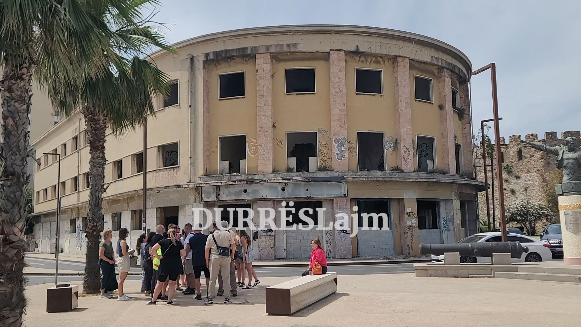 Durrës, gjendet një zgjidhje provizore për ish-hotel Vollgën (VIDEO)