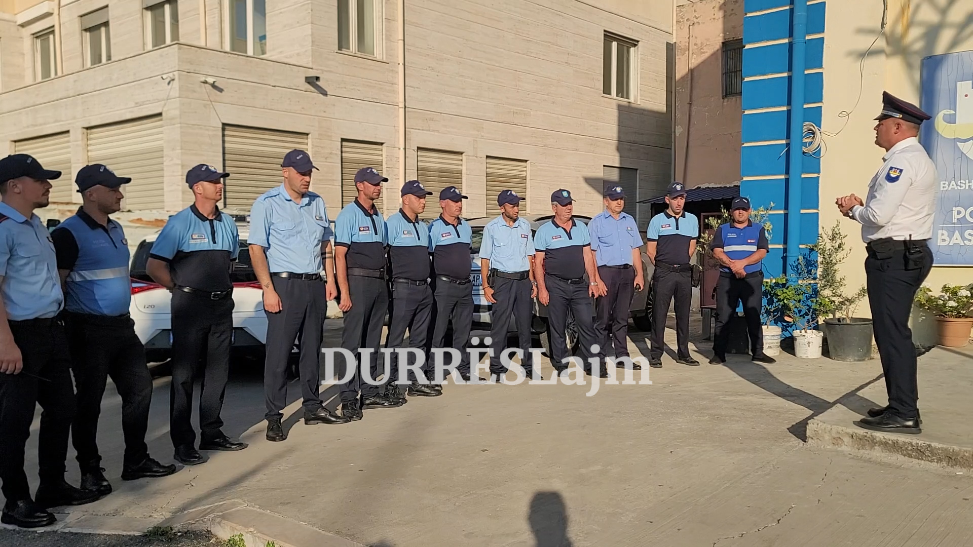 Një ditë me Policinë Bashkiake Durrës, 80 efektivë përballë problematikave të një qyteti me mbi 300 mijë banorë (VIDEO)