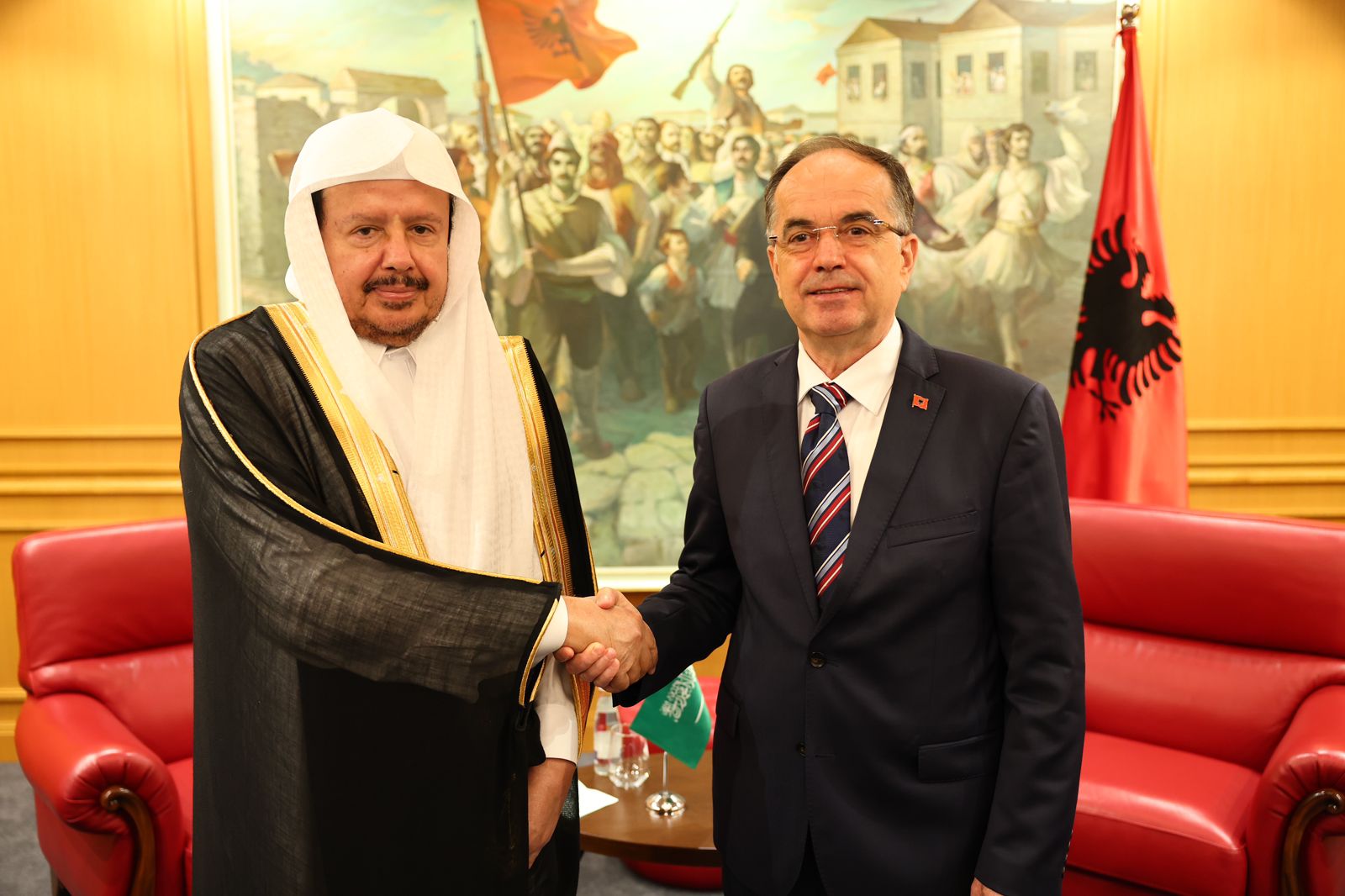 Presidenti Begaj pret në takim kryeparlamentarin e Mbretërisë së Arabisë Saudite, ja për çfarë biseduan